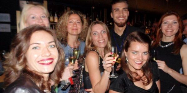 Barcelona: VIP Nightlife Tour With Welcome Drinks - Customer Reviews and Rating