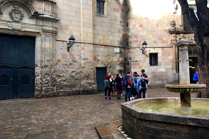 Barcelona, Walking Book Tour: the Cathedral of the Sea - Performance of Review Checks