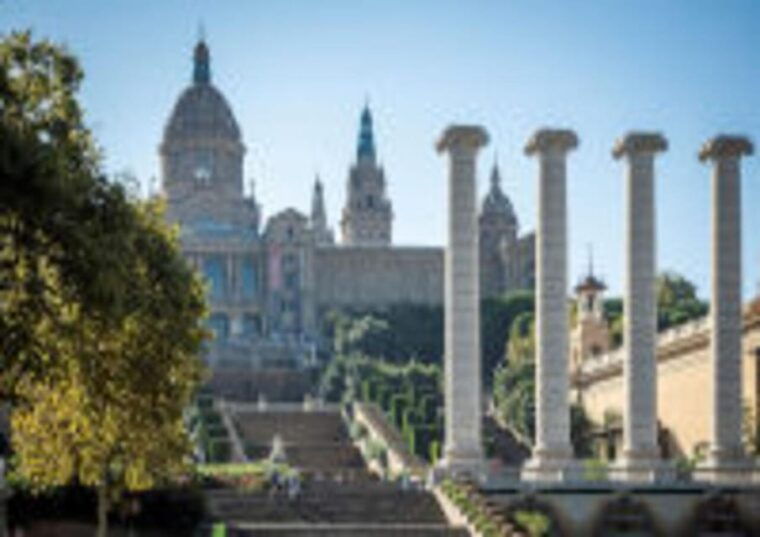Barcelona Walking Tour 3 Hours - Sagrada Familia