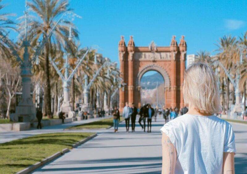 Barcelona: Walking Tour 6 Hours - Vila Olimpica and Barceloneta Stroll
