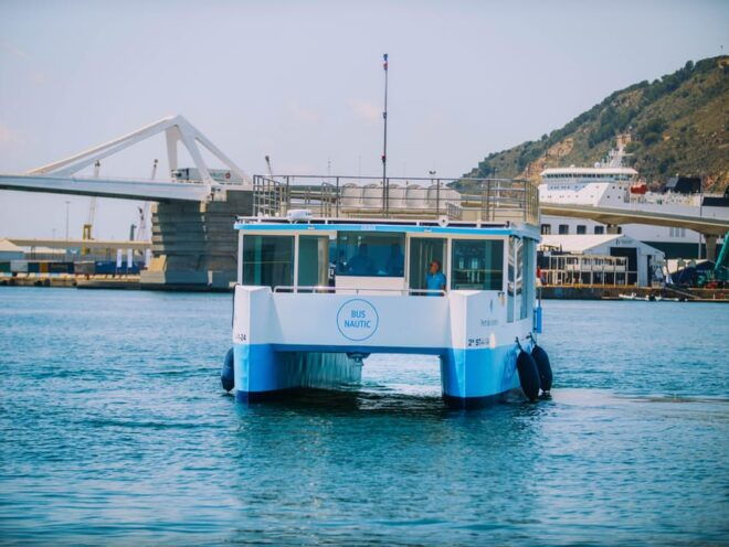 Barcelona: Walking Tour of the Gothic Quarter and Boat Ride - Meeting and Directions