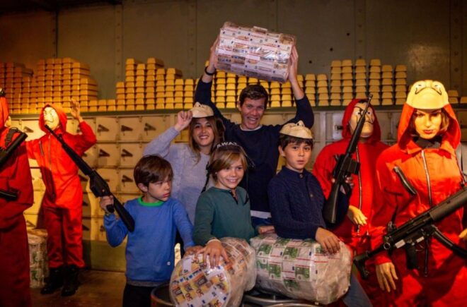 Barcelona: Wax Museum Entry Ticket - Experience at the Wax Museum