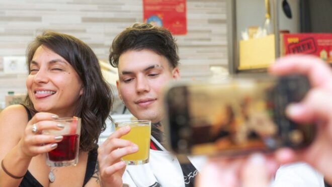 Barcelona Weekend Pub Crawl With 1.5 Hour Open Bar@Hostel - Important Information