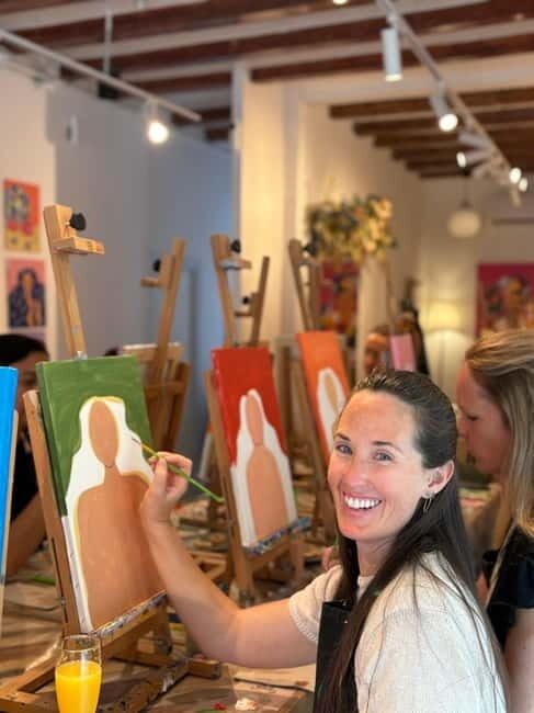 Barcelona: Wine and Art! Unlimited Wine and Local Artists - The Value for Money