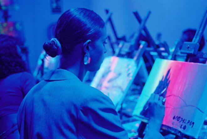 Barcelona: Wine and Van Gogh Paint and Sip Painting Class - Wine Tasting Integration