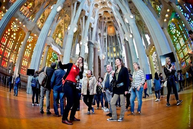 Barcelona With Private Guide : Gaudi & Sagrada Familia Skip the Line Entrance - Directions