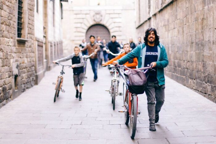 Barcelona: Wonders of Gaudi Bike Tour - Discovering Hidden Gems of Modernista Architecture