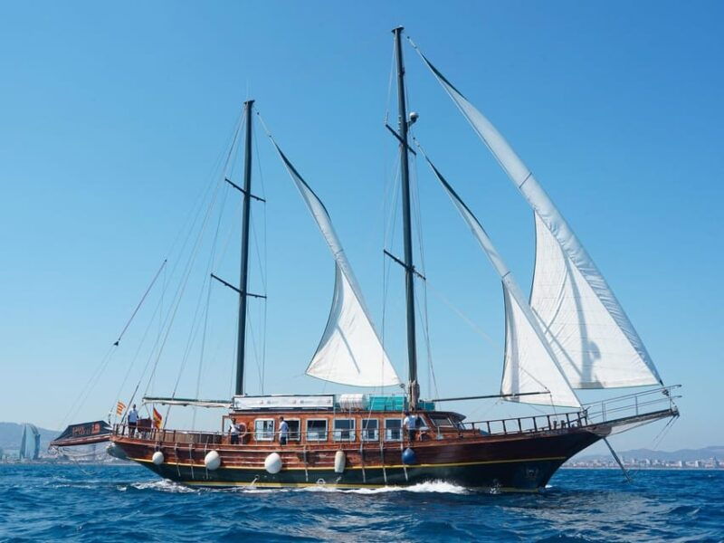 Barcelona: Wooden Boat Sailing With Tapa and Welcome Drink - Onboard Experience