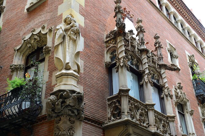 Barcelonas Charming El Born Neighbourhood - Private Live Virtual Experience - Virtual Tour Experience