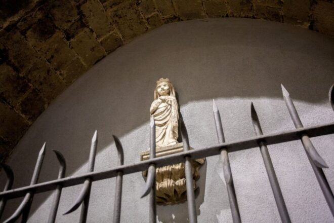 Barcelonas Dark History Night Tour in English - Customer Reviews