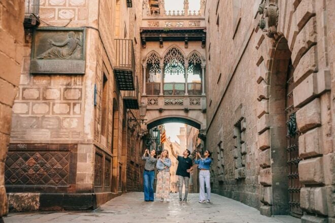 Barcelona's Timeless Treasures: Centenarians Shops & Secrets - Meeting Point and Arrival