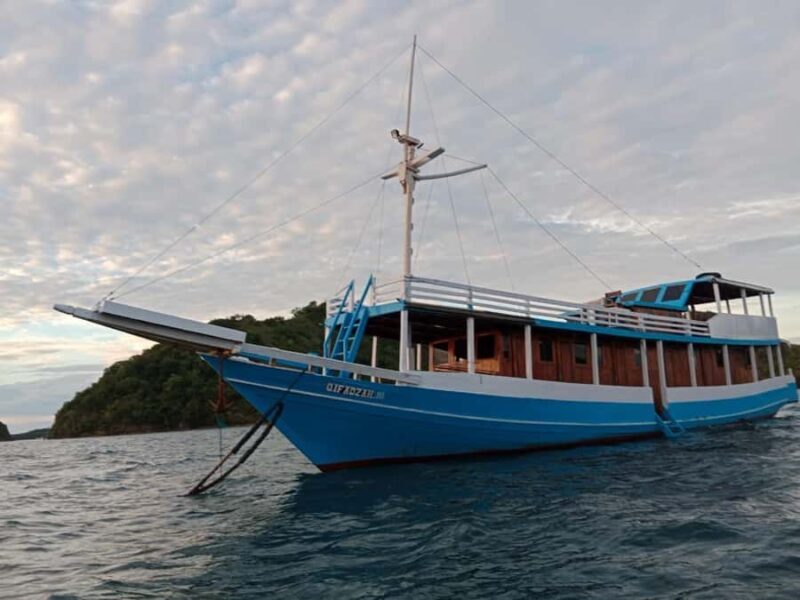 Bare Sea Liveaboard 2D1N on Standard Boat from Labuan Bajo - Good To Know