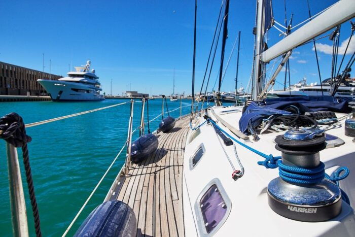 Barefoot: Private Sailing Cruise in Barcelona - Exploring Barcelonas Coastline