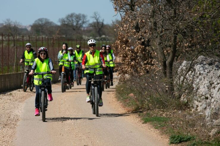 Bari: E-Bike Tour and Orecchiette in a Masseria - Good To Know