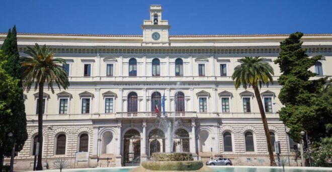 Bari: First Discovery Walk and Reading Walking Tour - Booking and Important Information