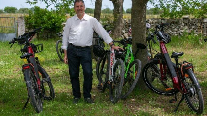 Bari/Gioia Del Colle: Ebike Tour, Cellar Visit & Tasting - Experience Description