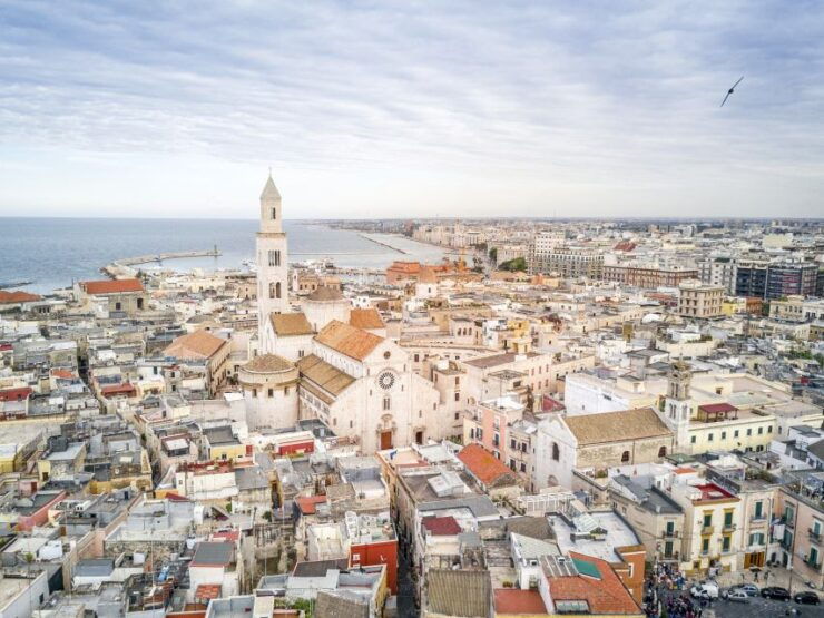 Bari: Guided Walking Tour With Local Products Tasting - Tour Duration and Flexibility