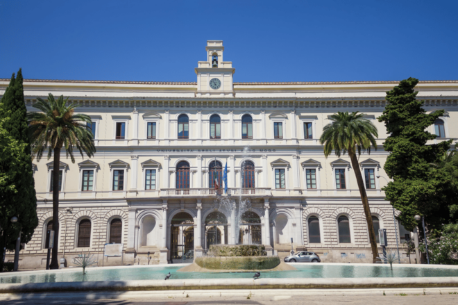 Bari: Highlights App Guided Tour With Puzzles - Booking Process Explained