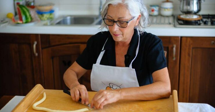 Bari: Pasta & Tiramisu Class at a Local's Home - Good To Know