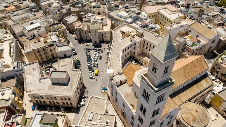 Bari: Private Walking Tour of the Historic Center - Tour Details