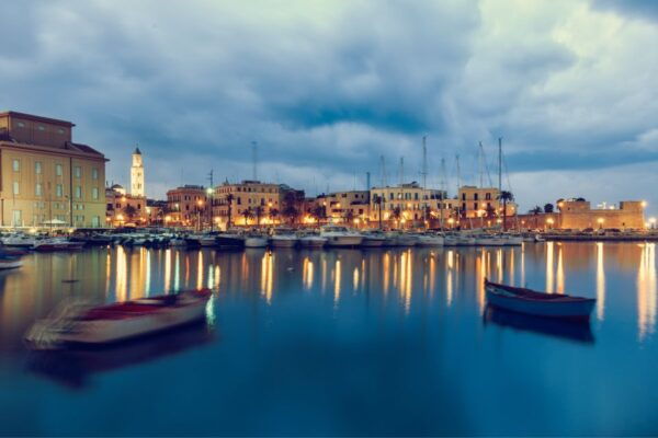 Bari: Self-Guided Highlights Scavenger Hunt & Walking Tour - Tour Availability and Languages