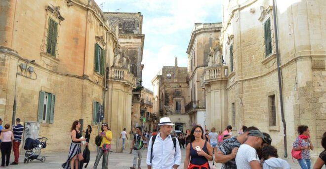 Baroque Lecce Revealed: A Cultural Walking Experience - Full Description