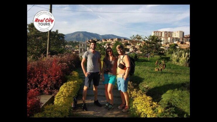 Barrio Transformation Tour - Tour Experience