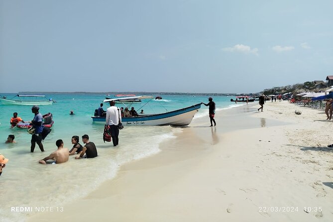 Baru Island Playa Blanca Tour With Caribean Colombian´S Lunch - Frequently Asked Questions