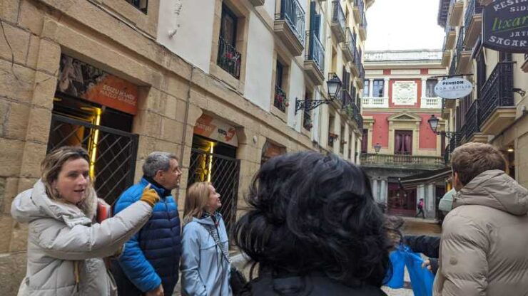 Basic City Tour With a Local Degustation - Good To Know