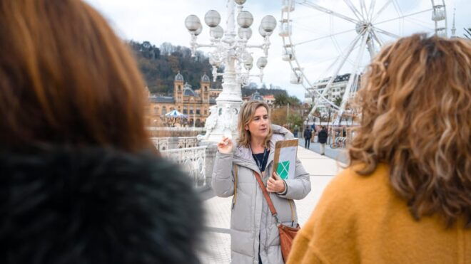 Basic City Tour With a Local Degustation - Experience Details