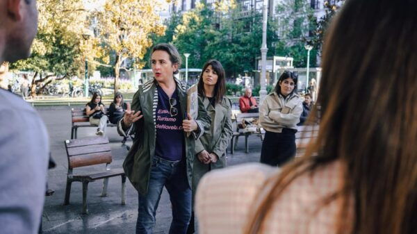 Basic City Tour With a Local Degustation - Local Guide and Food & Drink