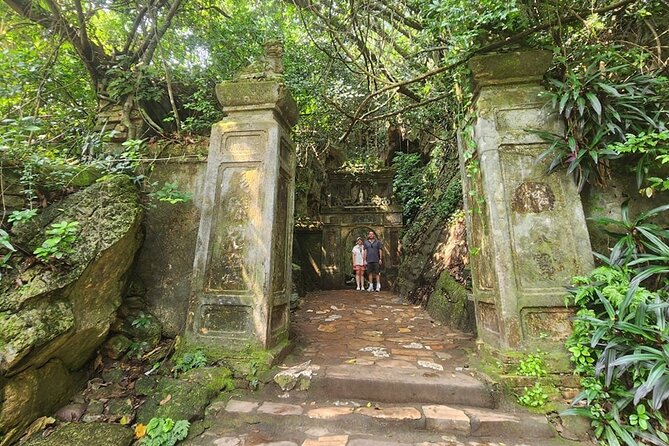 Basket Boat -Buffalo -Small Ethic Group Gallery & Marble Mountain - Additional Information
