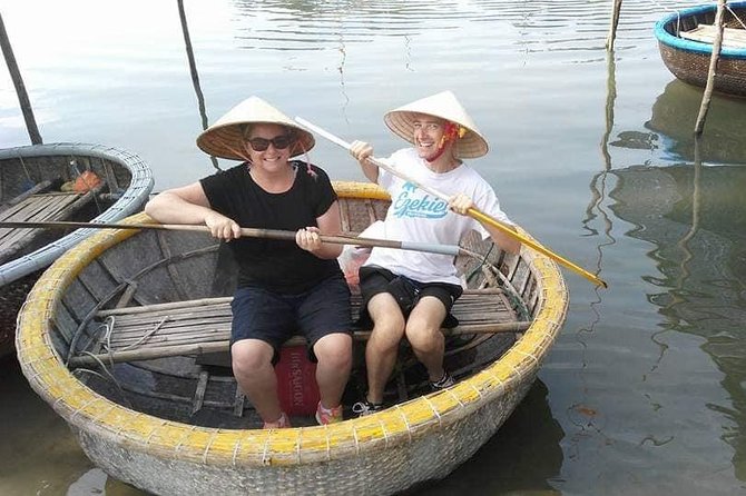 Basket Boat Ride to Visit Coconut Jungle & Hoi an Walking Tour With Night Market - Local Cuisine: Delight in Authentic Vietnamese Food