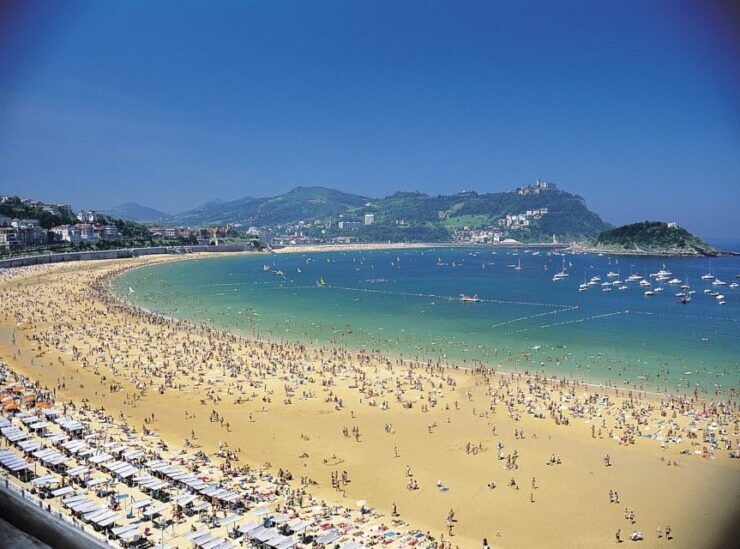 Basque Country 7-Day Guided Tour From Bilbao - Live Tour Guide and Language Options