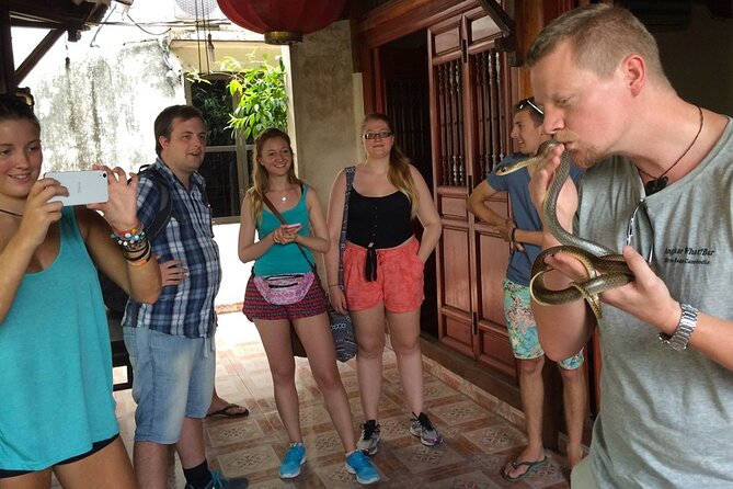 Bat Trang Village and Le Mat Traditional Village Day Tour Hanoi - Lunch With a Local Family