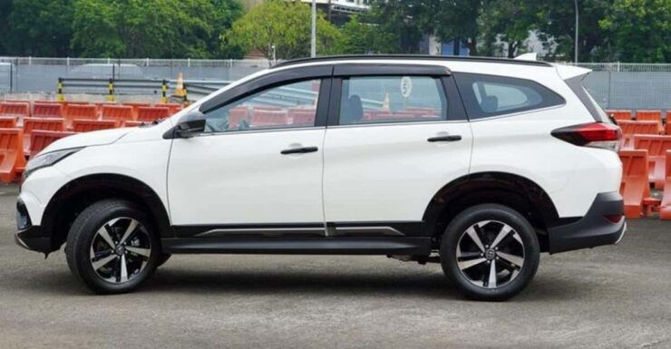 Batam Private Driver - Batam Private Car Charter - Vehicle and Driver Details
