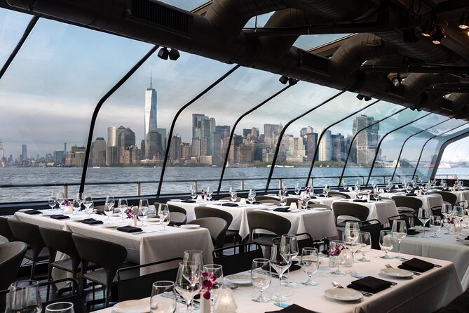 Bateaux New York Christmas Day Plated Brunch Cruise - Brunch Menu Highlights