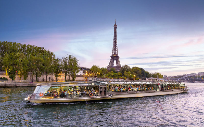 Bateaux Parisiens Seine River Lunch Cruise - Lunch on the Seine, with Paris at the Window