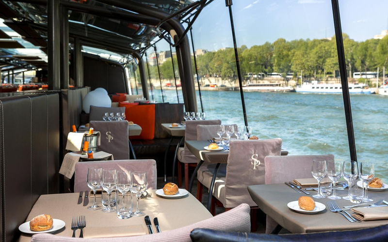 Bateaux Parisiens Seine River Lunch Cruise - Boarding at Port de la Bourdonnais