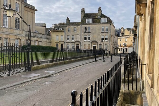 BATH: 2-Hour Bath Walking Tour of Bridgerton Filming Locations - Tour Specifics