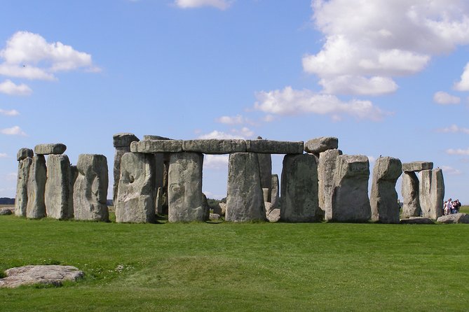 Bath and Stonehenge Day Tour From Southampton - Overview and Tour Highlights