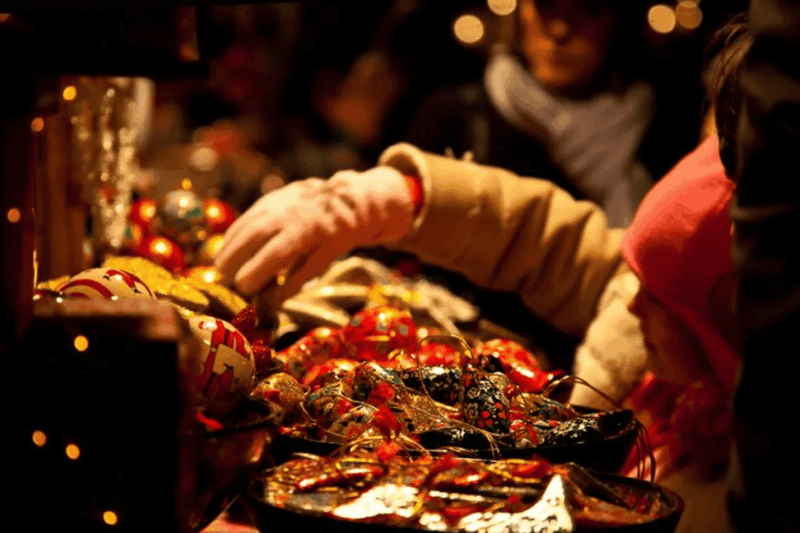 Bath: Christmas Market and City Highlights Walking Tour - Discovering Bath’s Holiday Charm: An Authentic Christmas Experience