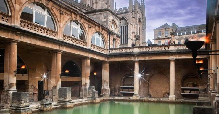 Bath: Roman Baths Entry Ticket With Audio Guide - Exploring the Roman Baths