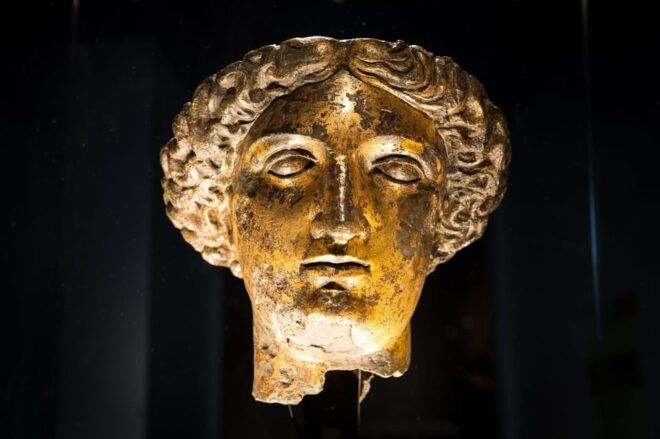 Bath: Roman Baths Entry Ticket With Audio Guide - Audio Guide and Languages