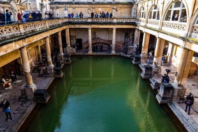 Bath: Self-Guided Tour App and Big Britain Quiz - Learn About Local History and Landmarks