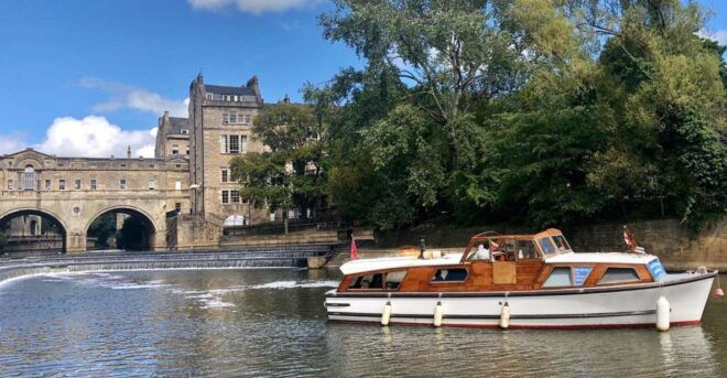 Bath: Sightseeing Boat Cruise With Prosecco - Private Party or Family Celebration