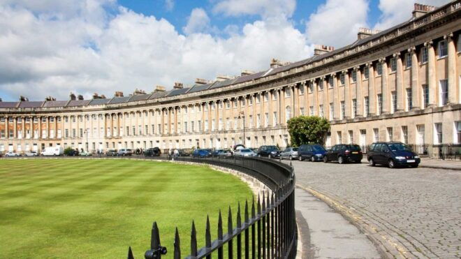 Bath: Tootbus Bath Discovery Hop-On Hop-Off Tour - Review 2: Wonderful Bus Driver and App Experience