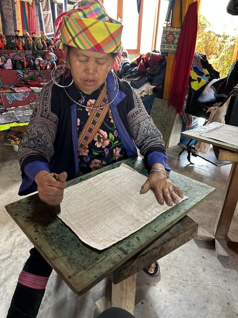 Batik, Indigo Dyeing and Embroidery Day Tour - Mid-Morning: Indigo Dyeing