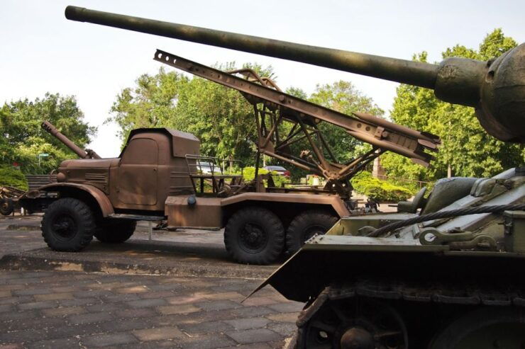 Battle of Berlin: Full Day Private Historic Black Van Tour - Tour Details