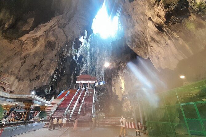 Batu Cave and Kuala Lumpur Heritage Tour by Train and Walking - Why This Tour Is a Great Choice